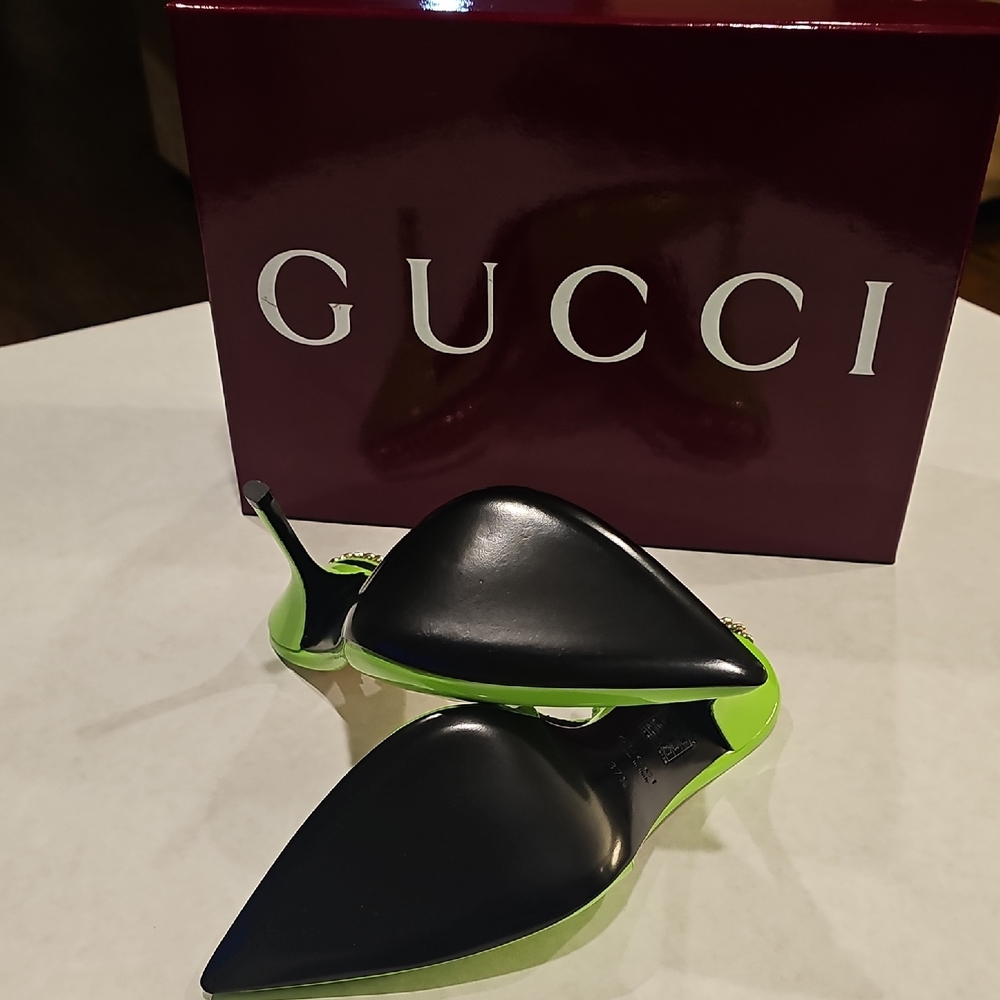 Gucci Women's Vibrant Green Slingback Heels - Picture 4 of 4